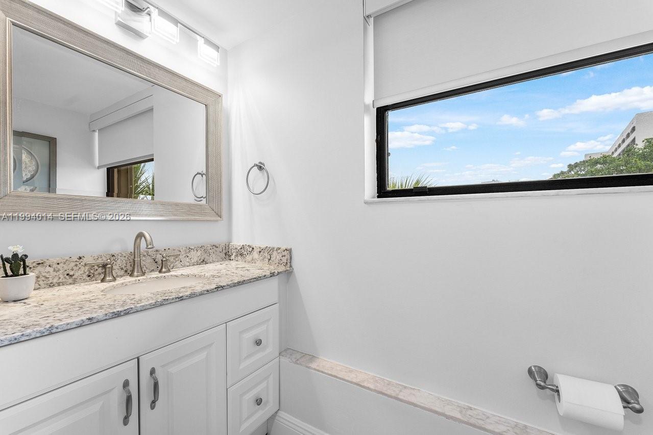 364 Golfview Road 505, North Palm Beach, FL 33408 photo 24