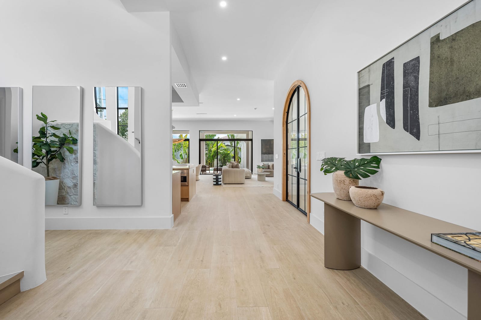 1701 N Swinton Avenue — photo 4