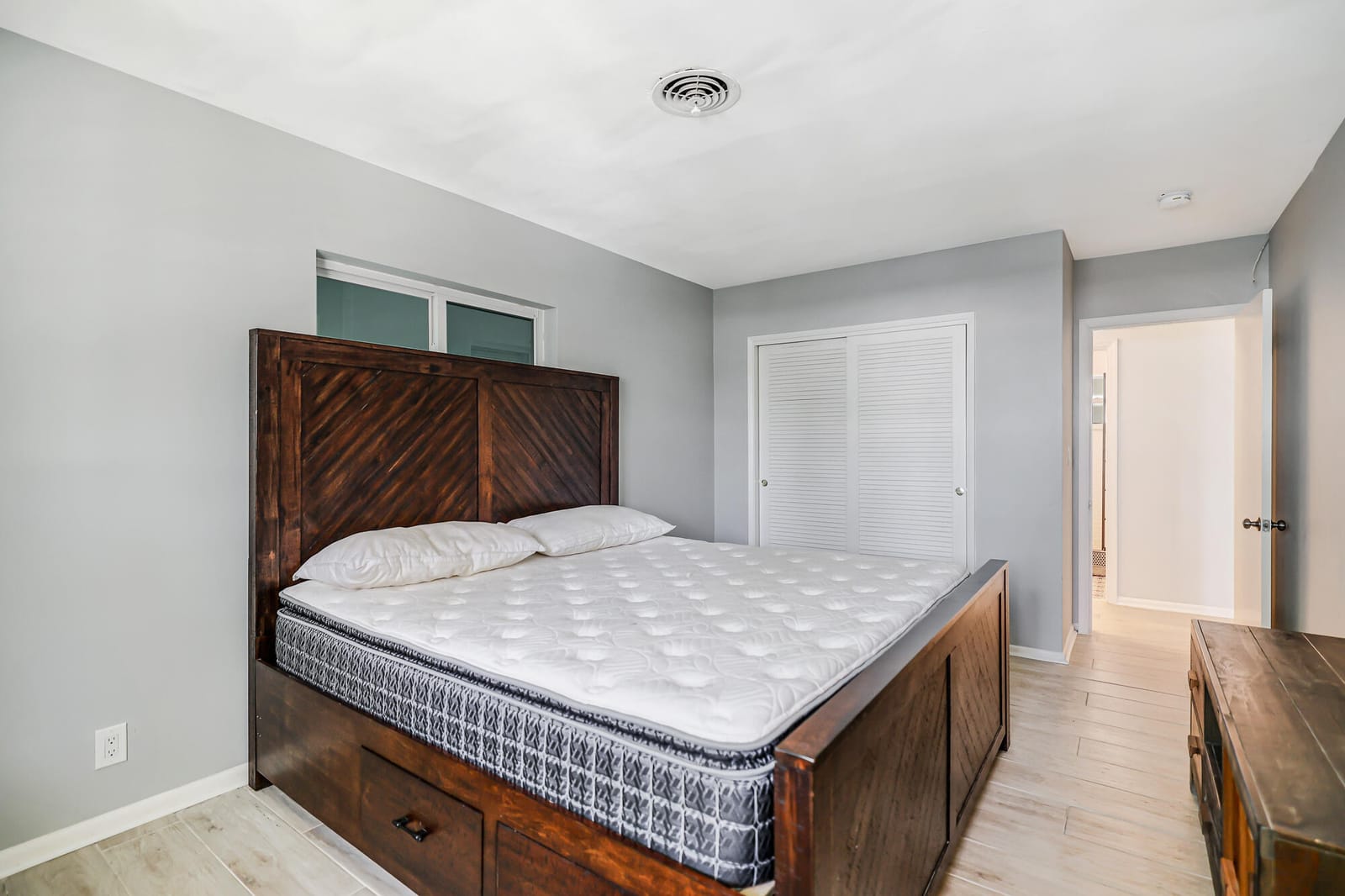 2829 NE 30th Street 302, Fort Lauderdale, FL 33306 photo 17