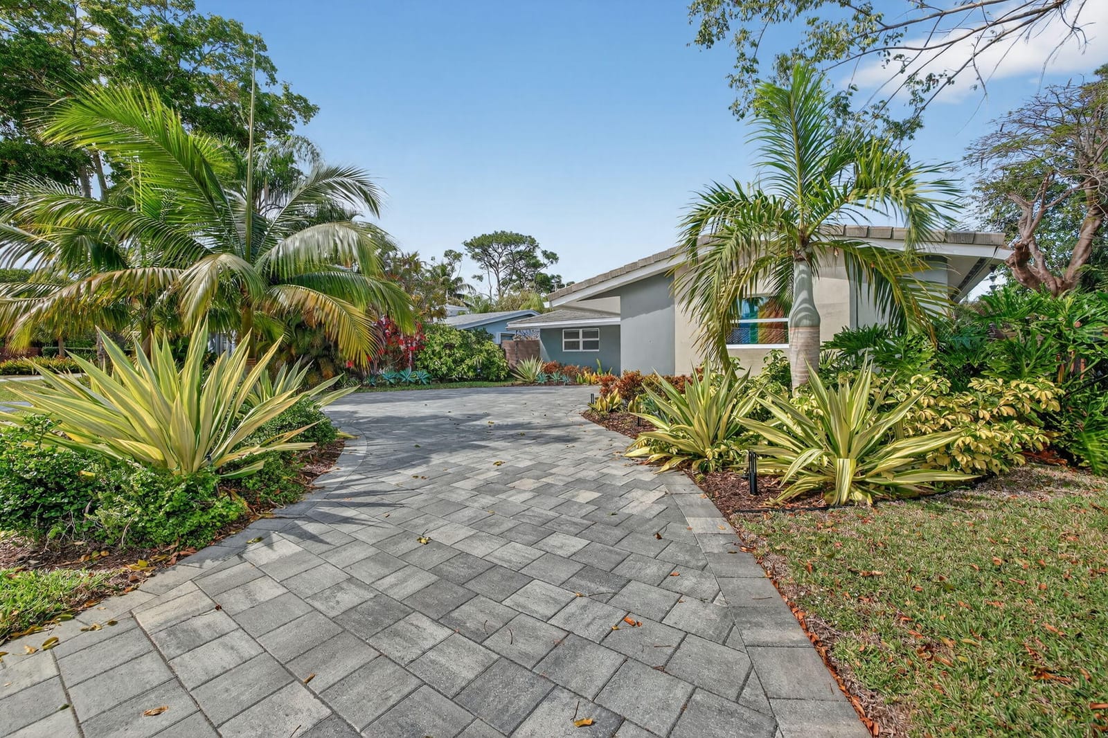 1721 NE 37th Street, Oakland Park, FL 33334 photo 3