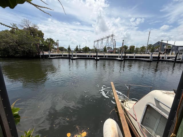 601 NW 7th Street, sold in Melaleuca Gardens, Dania Beach, FL