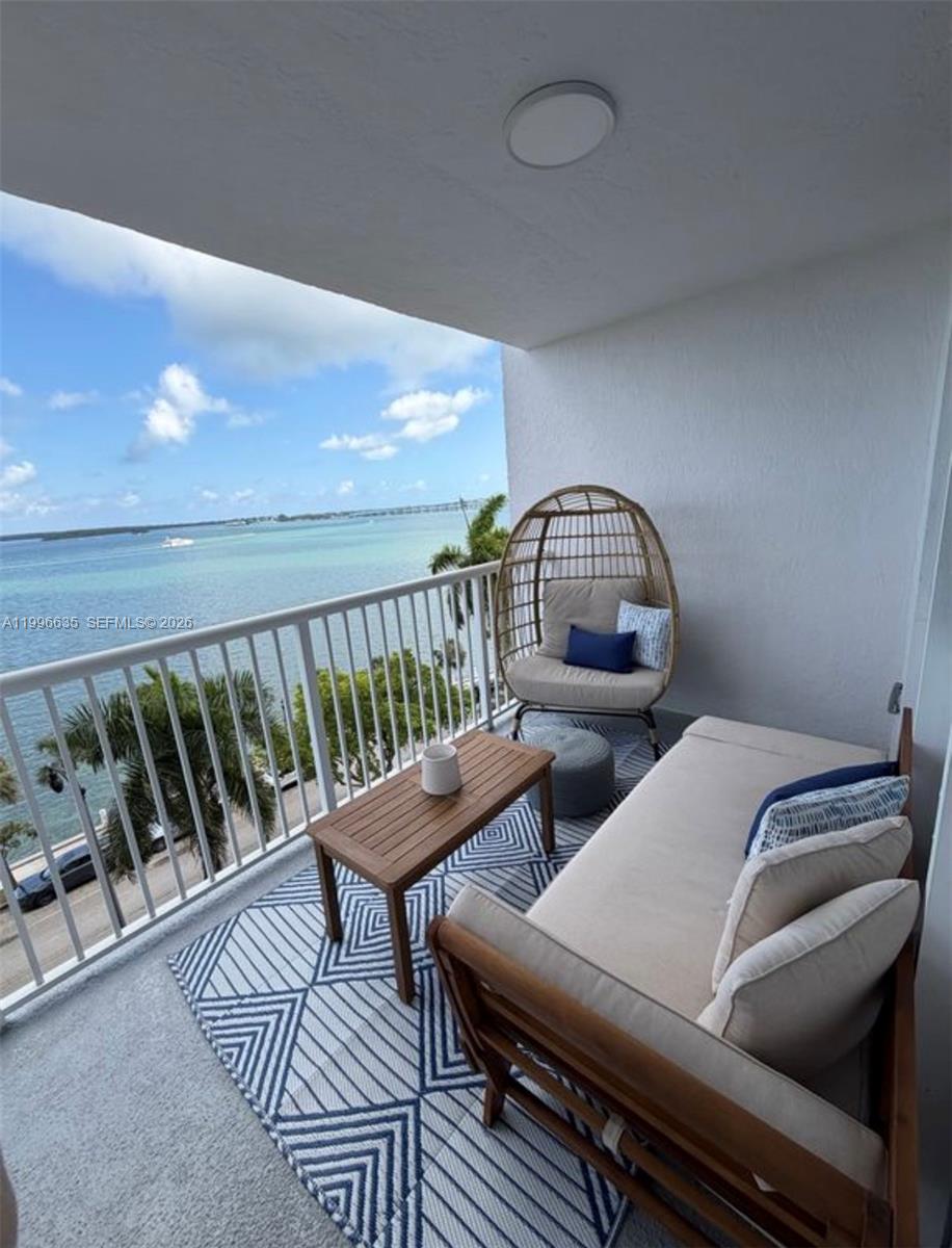 1420 Brickell Bay Drive 702E, Miami, FL 33131, Miami