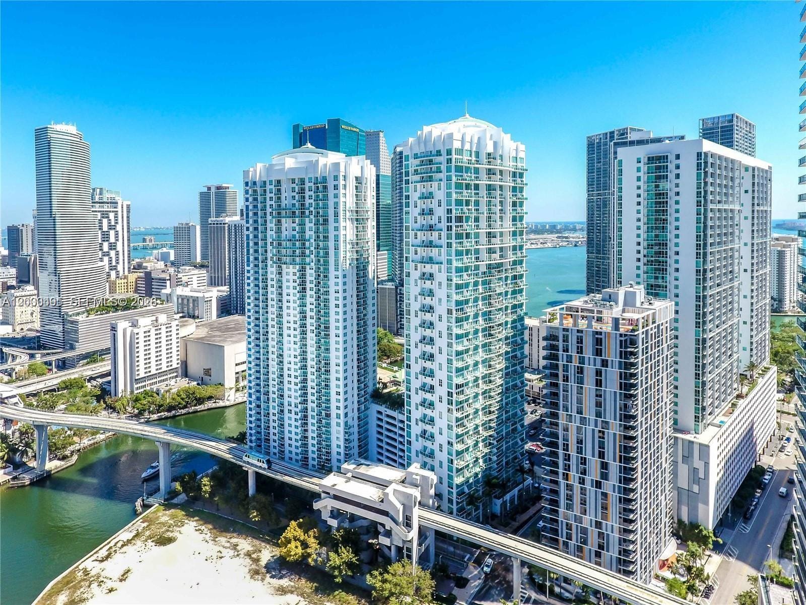 31 SE 5th Street 4212, Miami, FL 33131 photo 5