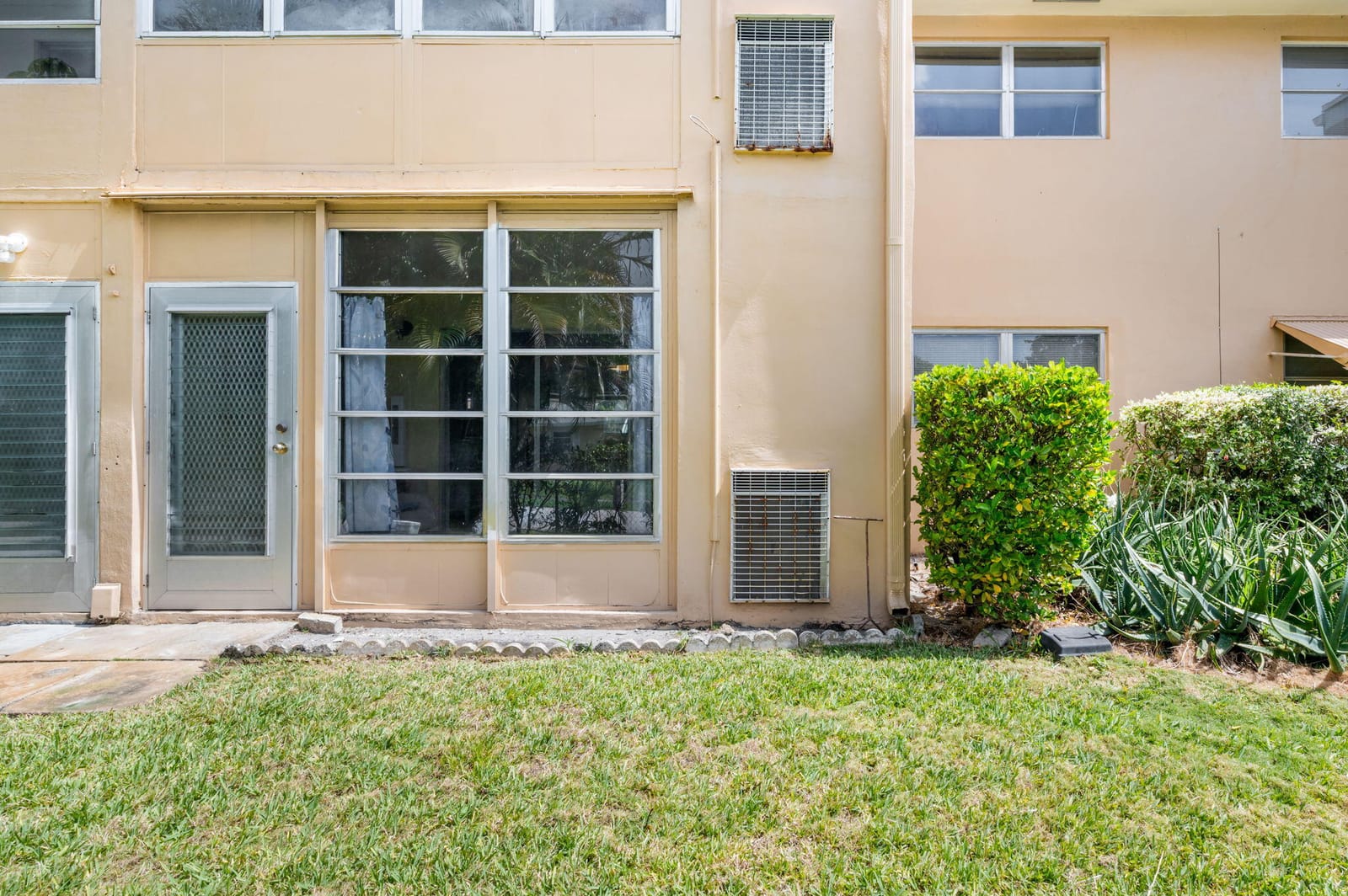 2102 NE 1st Way 103, Boynton Beach, FL 33435 photo 17