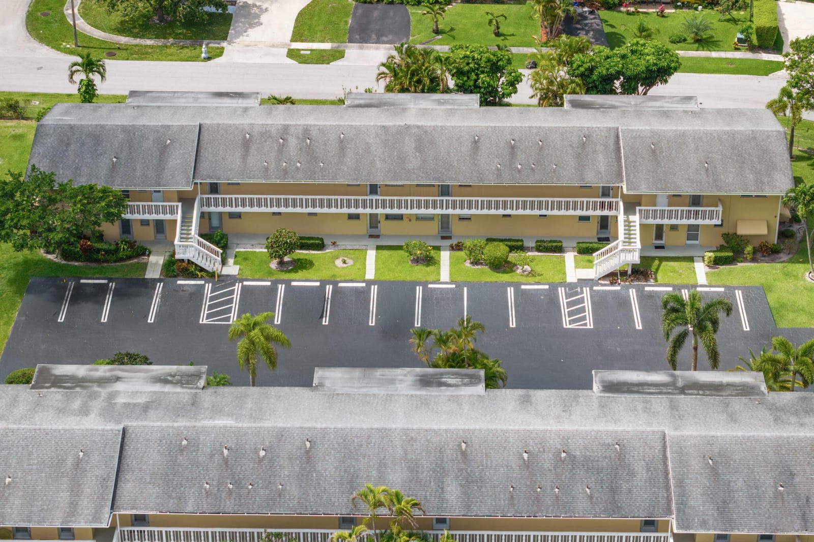 2102 NE 1st Way 103, Boynton Beach, FL 33435 photo 23