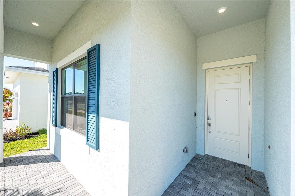 6923 NW Kestrel Lane, Port St. Lucie, FL 34987 photo 6