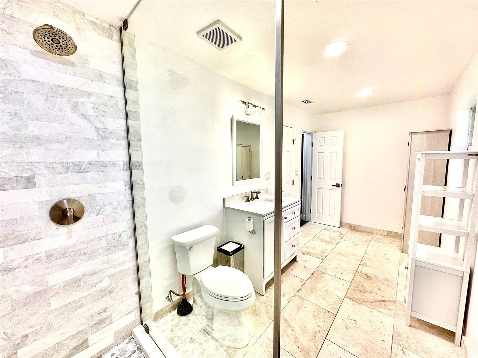 1742 NE 7th Street — photo 12