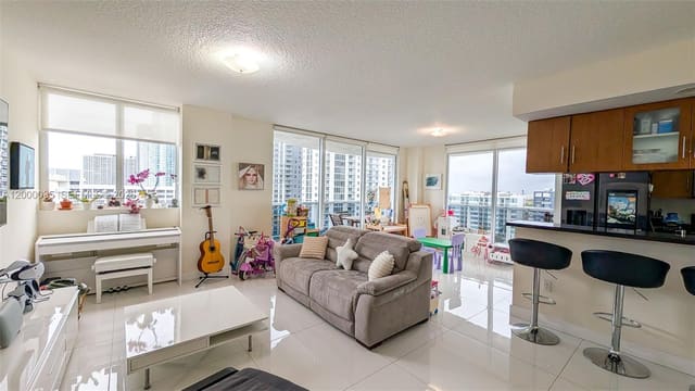 601 NE 23rd Street 1605, sold in 23 Biscayne Bay Condo, Miami, FL