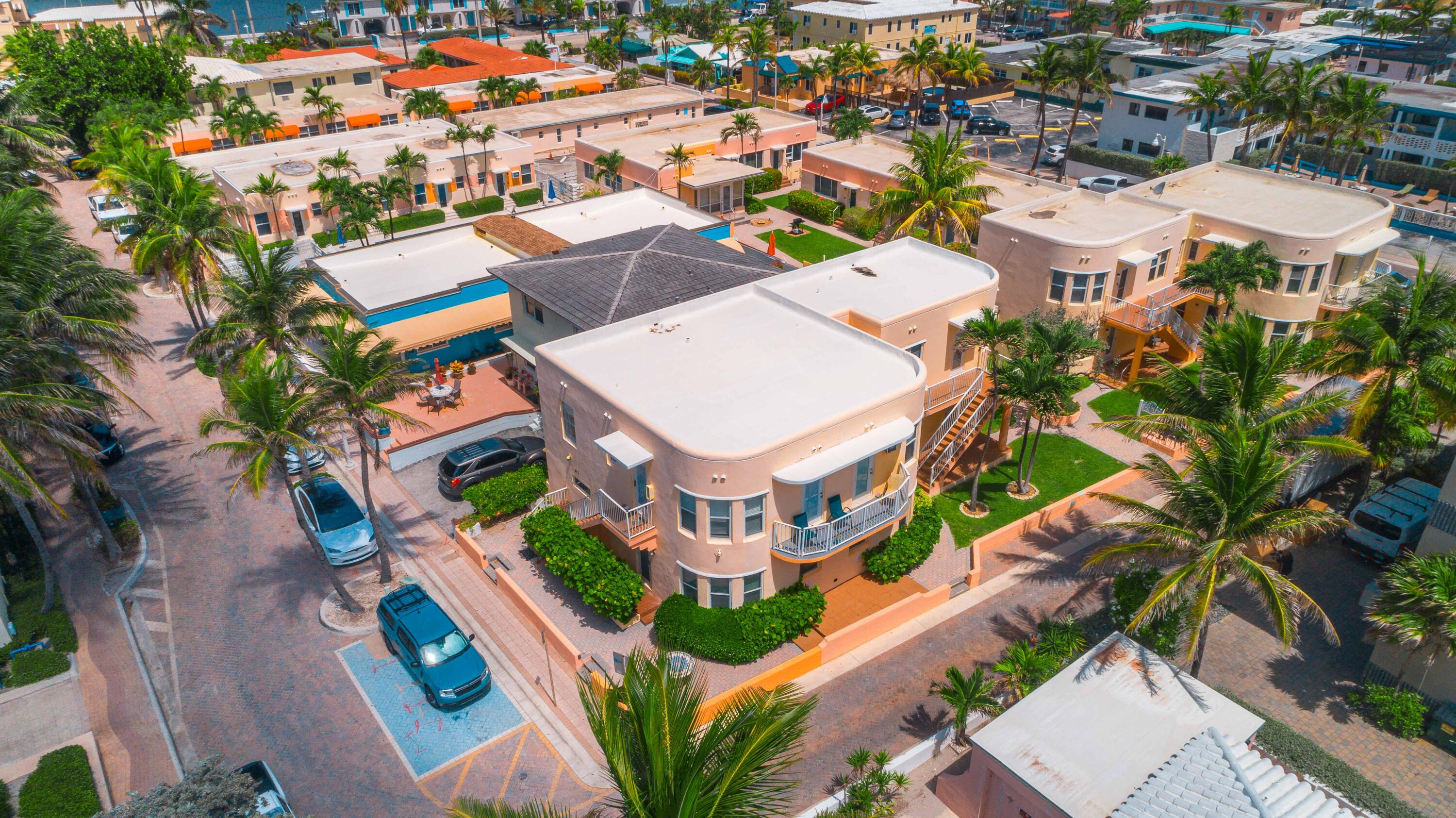 311 Connecticut Street 4, Hollywood, FL 33019, Hollywood