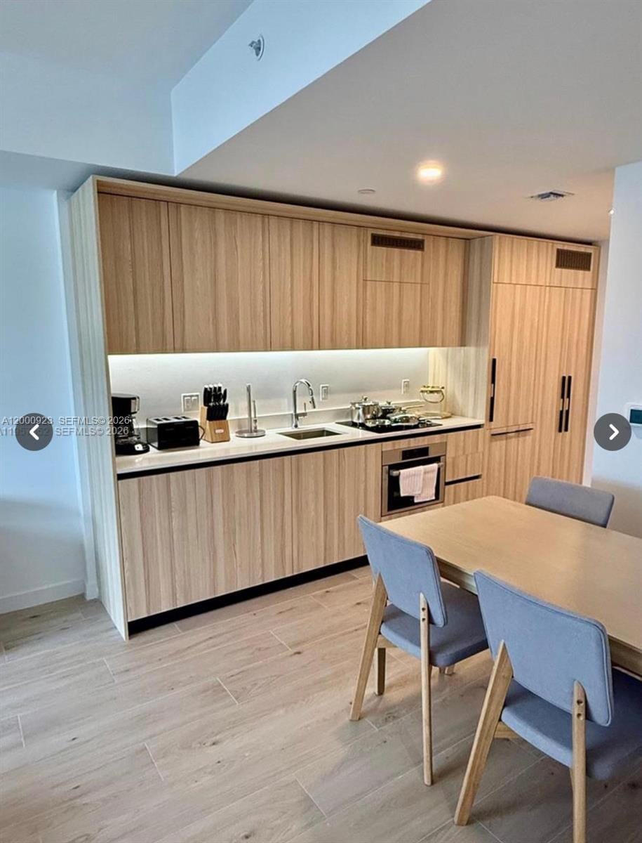 225 N Miami Avenue 212 — photo 7