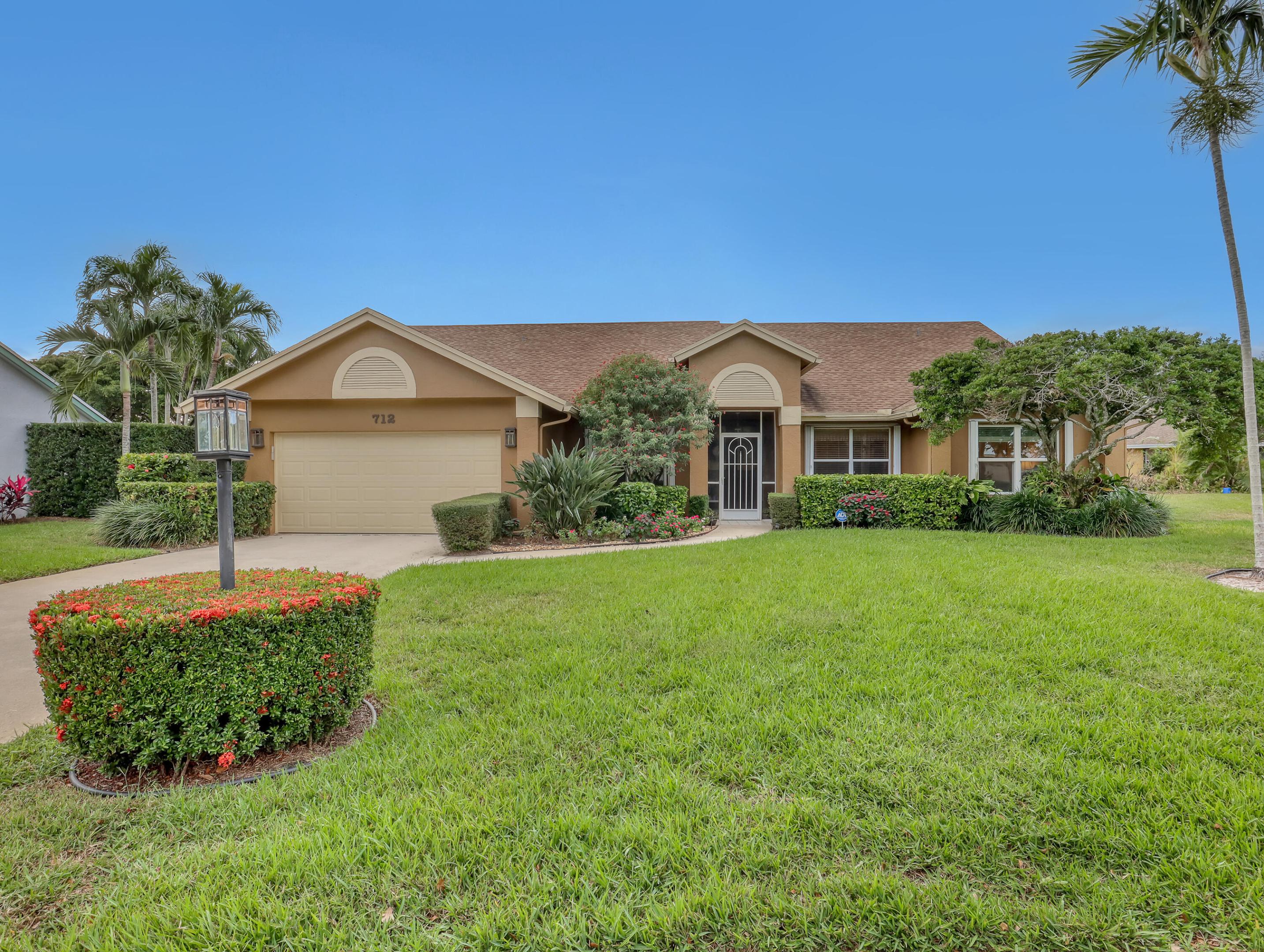 712 Golf Court — photo 2
