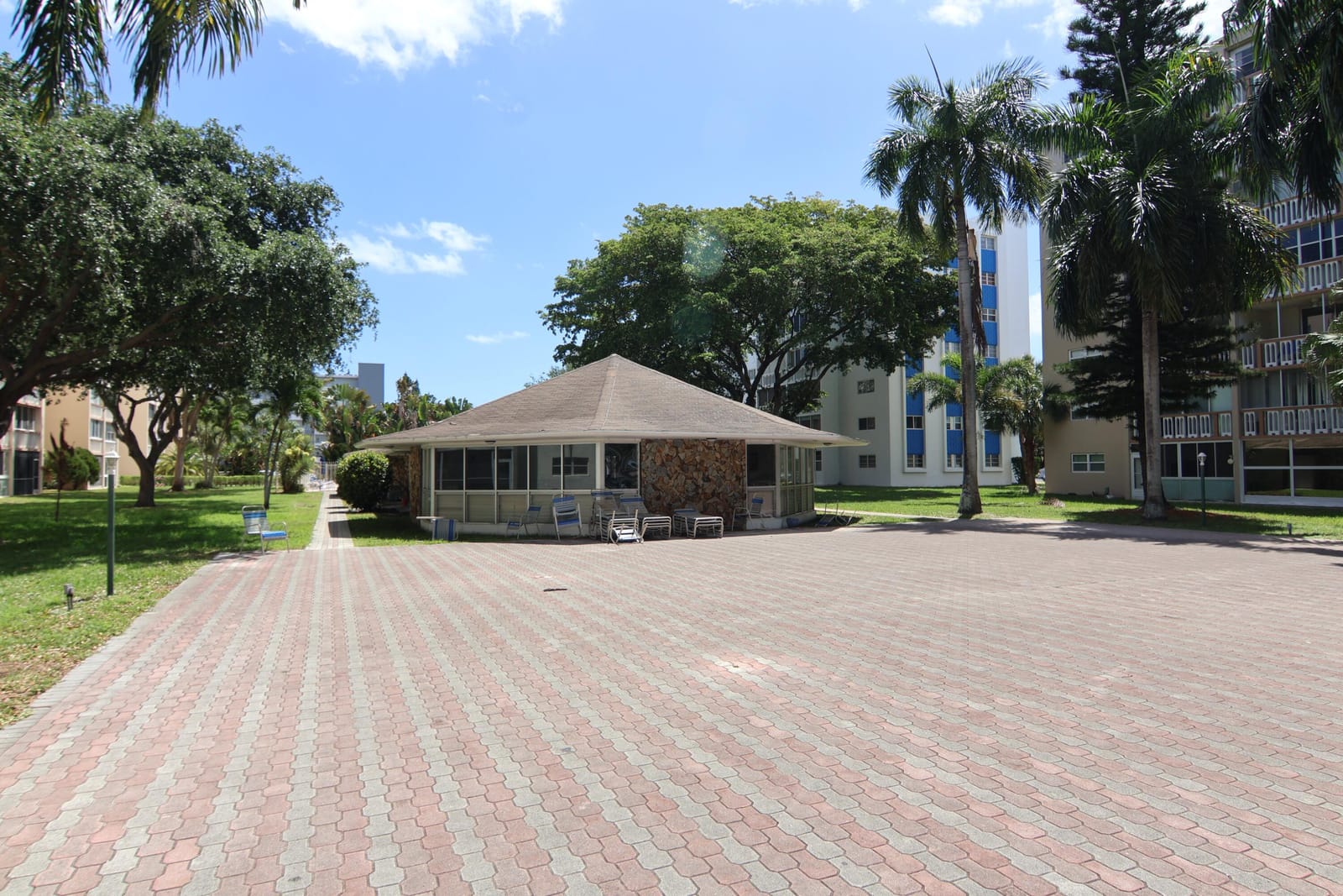 1000 NE 12th Avenue 106, Hallandale Beach, FL 33009 photo 21