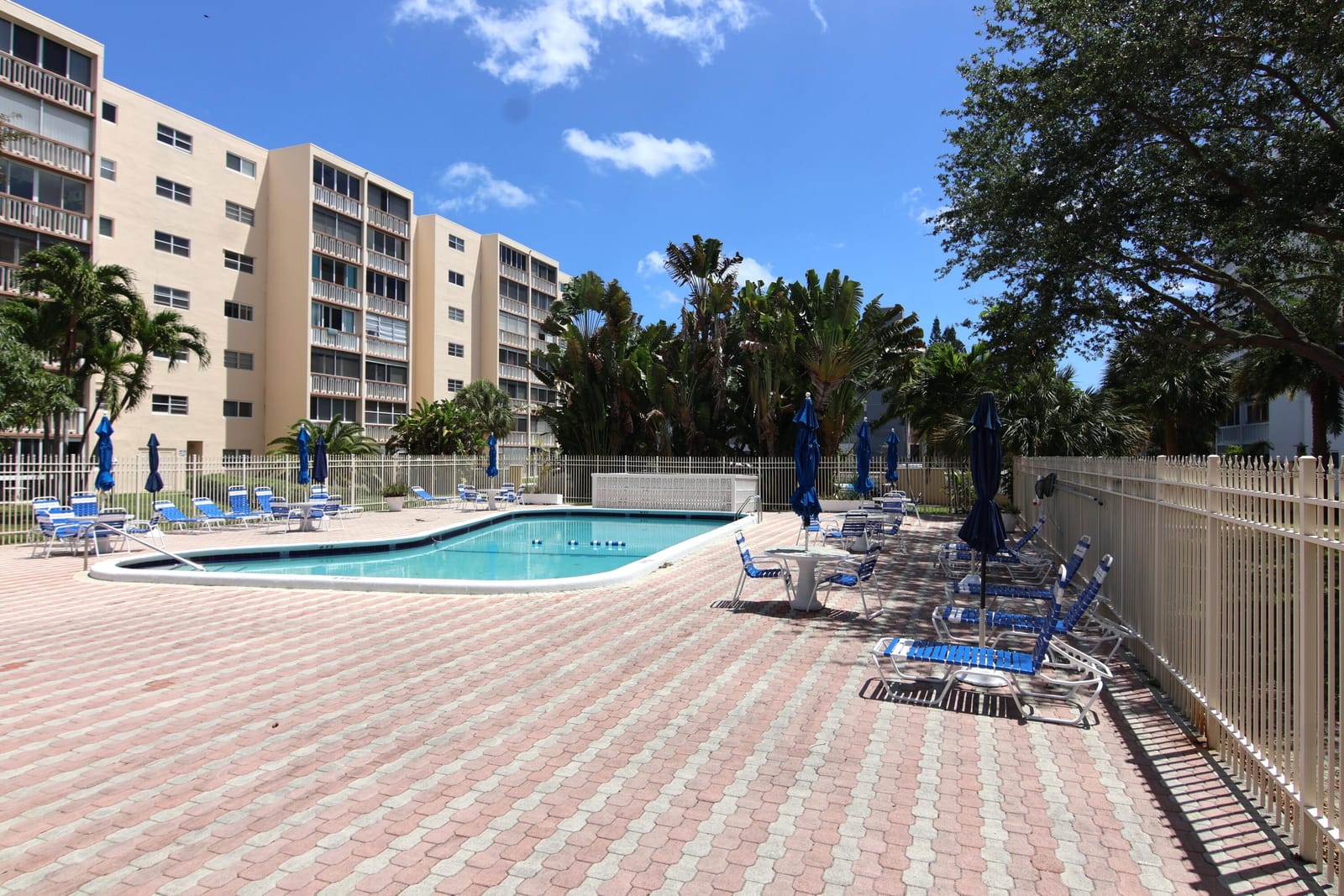 1000 NE 12th Avenue 106, Hallandale Beach, FL 33009 photo 22