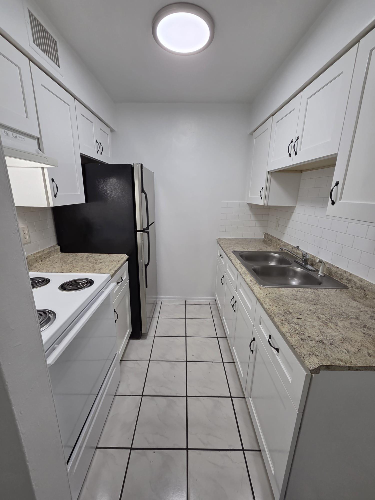 1401 NE 17th Court 110 — photo 2