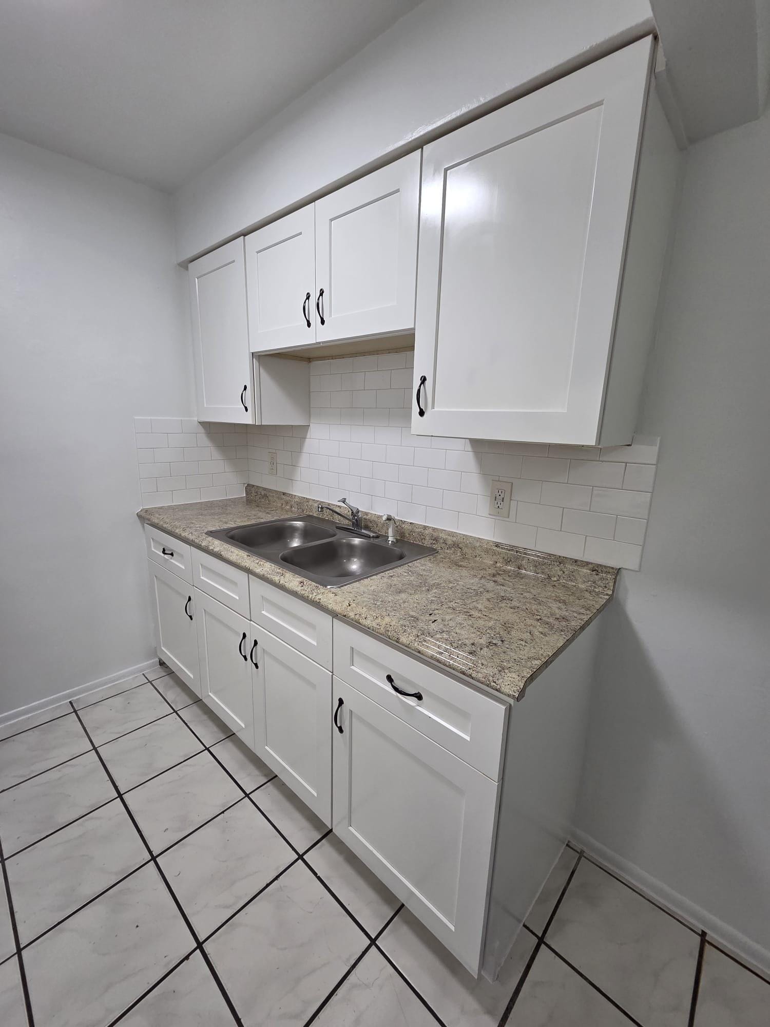 1401 NE 17th Court 110 — photo 3