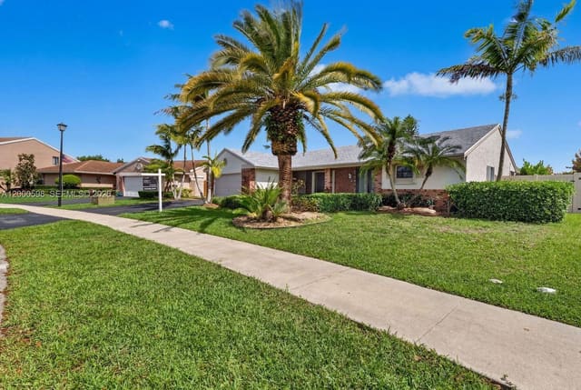14711 Kirsten Court, sold in Shenandoah Section Four, Davie, FL
