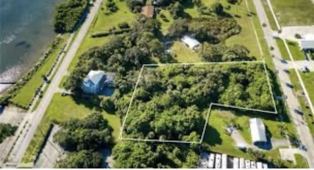 1654 N Central Avenue, Sebastian, FL 32958