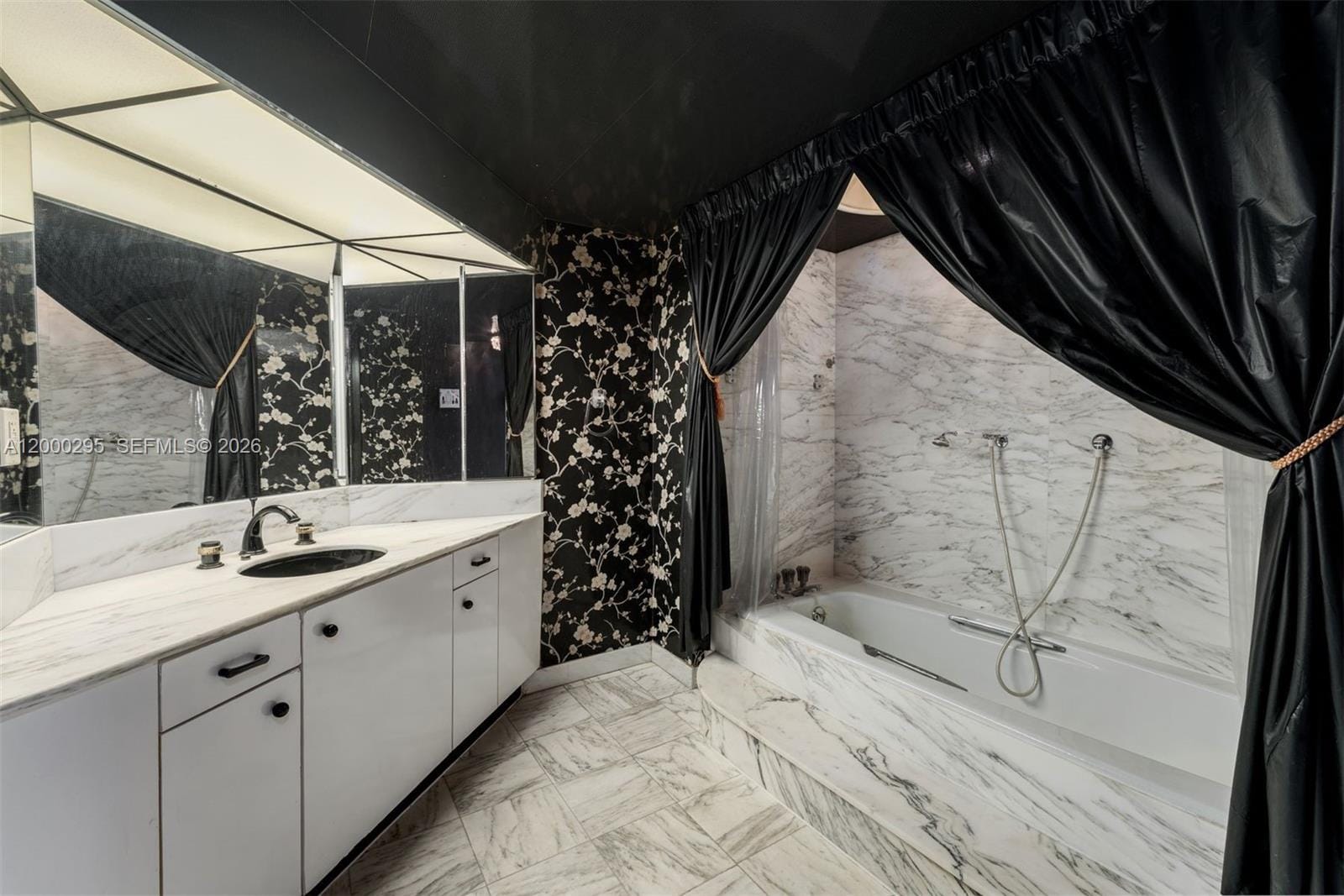 5500 Collins Avenue 304, Miami Beach, FL 33140 photo 13
