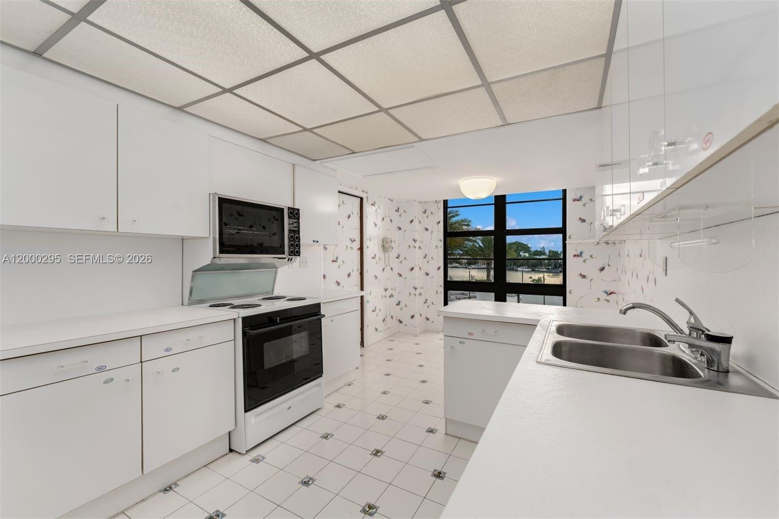 5500 Collins Avenue 304, Miami Beach, FL 33140 photo 6