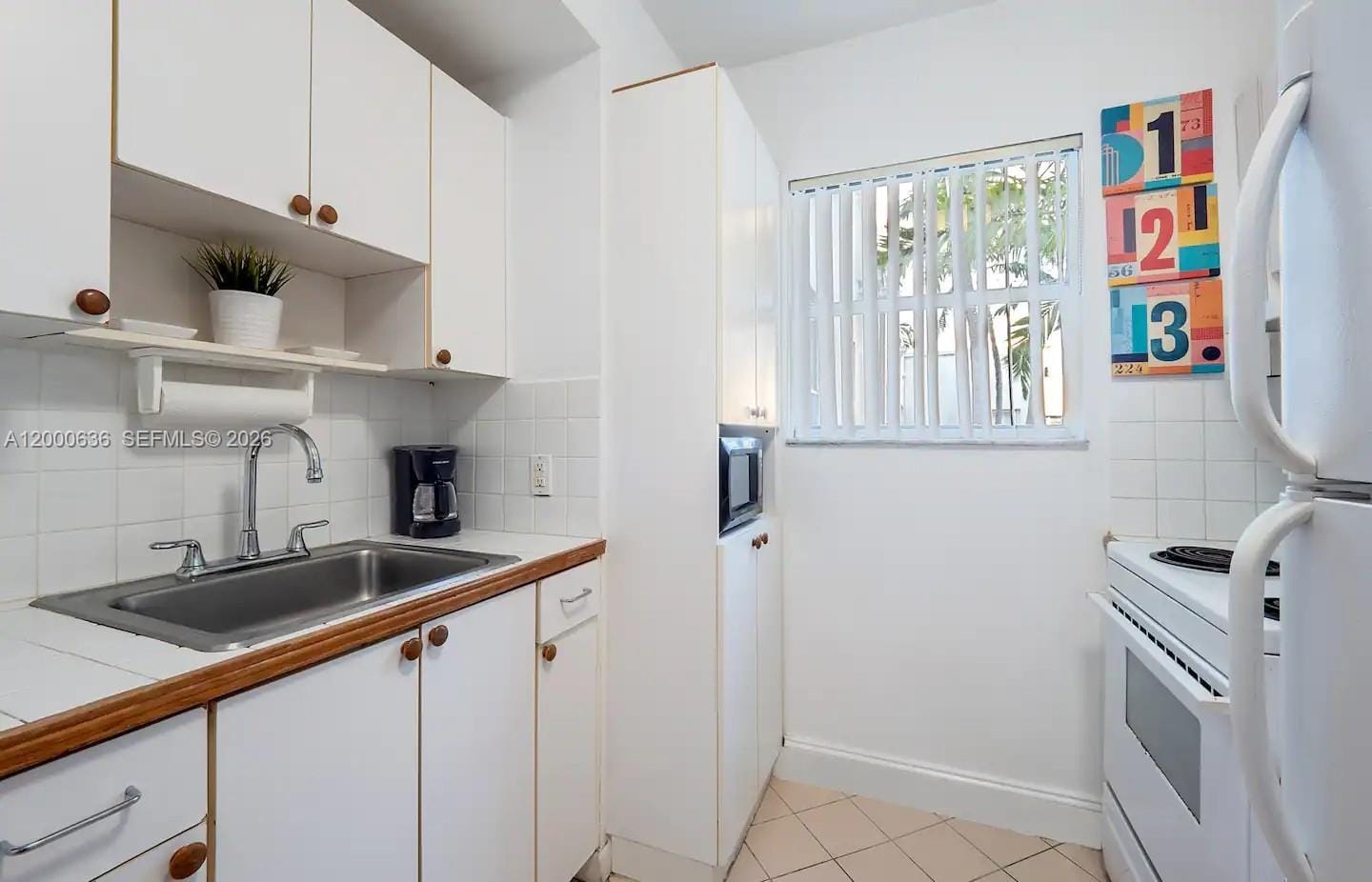 2615 Collins Avenue 37 — photo 4