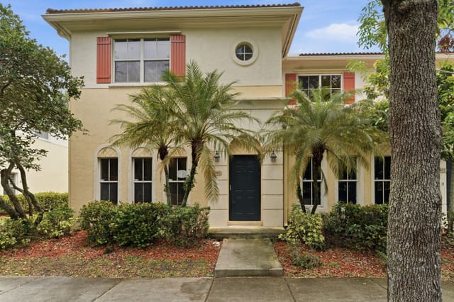 2465 SW 99th Way, sold in Waldman Plat, Miramar, FL