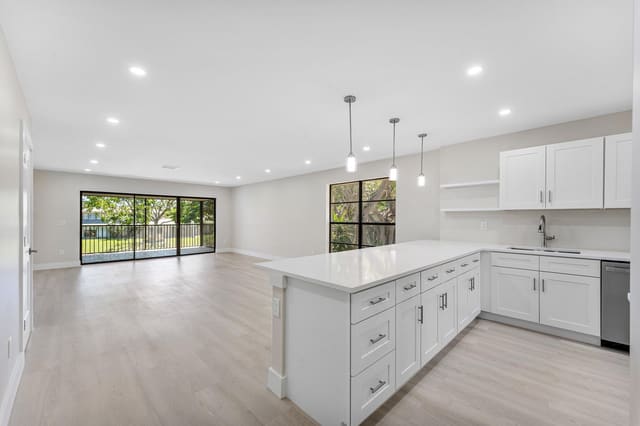 1 Westgate Lane 1d, Boynton Beach, FL 33436