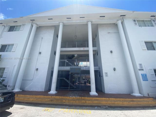 13700 NE 6th Avenue 205, North Miami, FL 33161