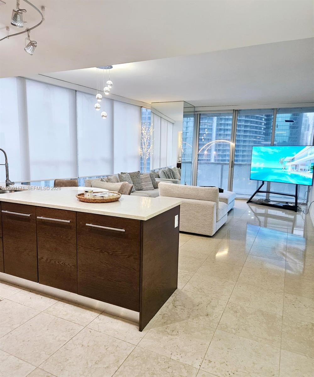 475 Brickell Avenue 2115, Miami, FL 33131, Miami