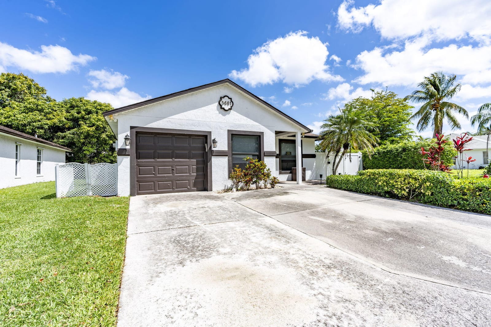 5661 Boynton Bay Circle, Boynton Beach, FL 33437 photo 2