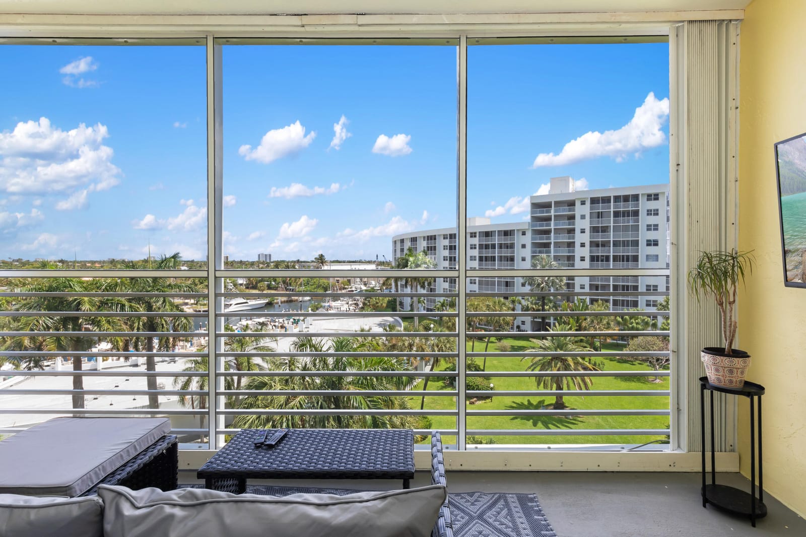 2731 NE 14th Street Causeway NE Apt 612, Pompano Beach, FL 33062 photo 13