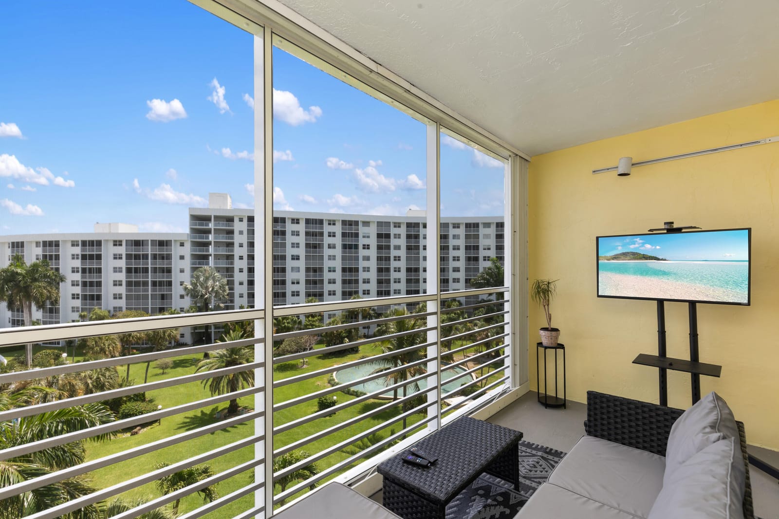 2731 NE 14th Street Causeway NE Apt 612, Pompano Beach, FL 33062 photo 14