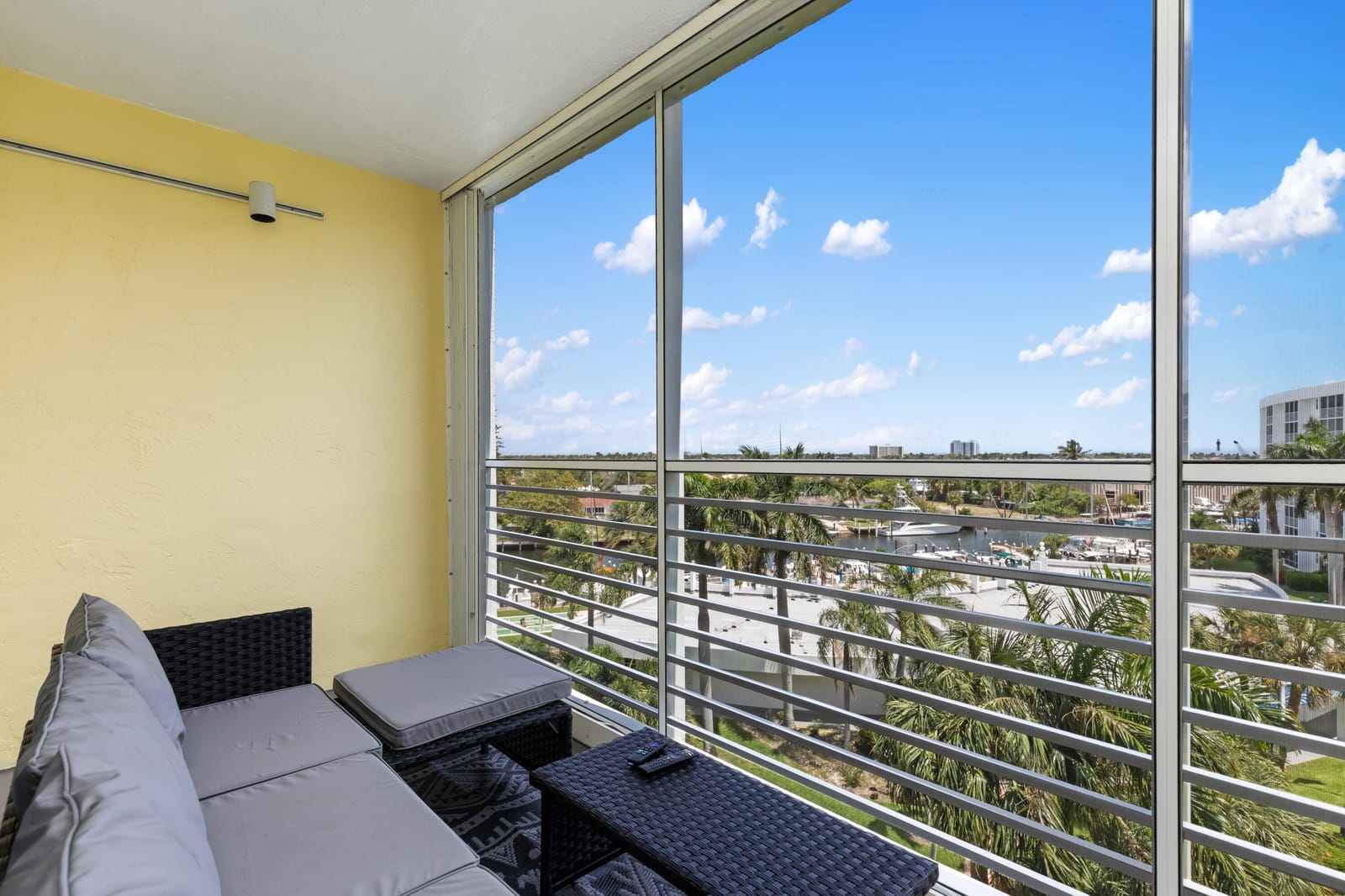 2731 NE 14th Street Causeway NE Apt 612, Pompano Beach, FL 33062 photo 15