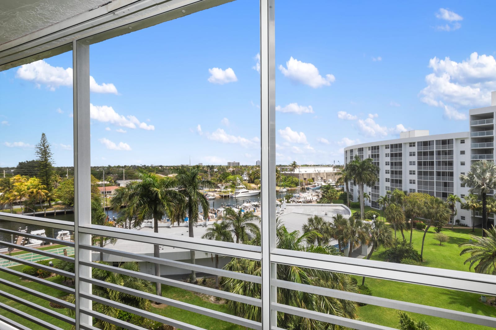 2731 NE 14th Street Causeway NE Apt 612, Pompano Beach, FL 33062 photo 16
