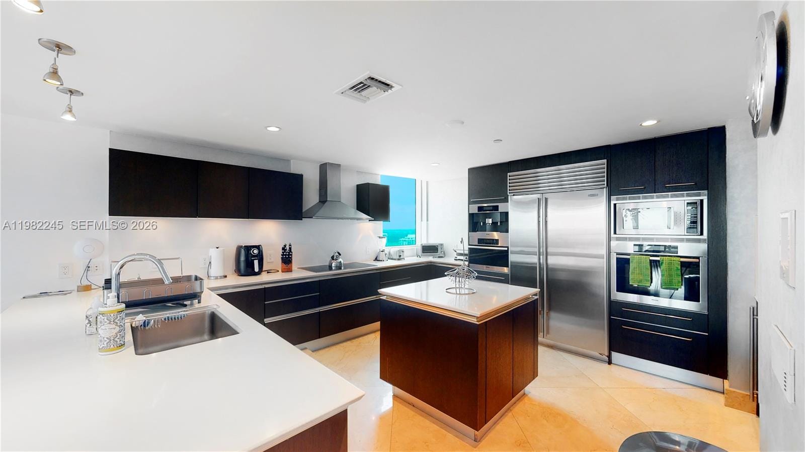 17001 Collins Avenue 3601, Sunny Isles Beach, FL 33160 photo 4