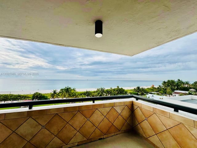 2555 Collins Avenue 711, Miami Beach, FL 33140