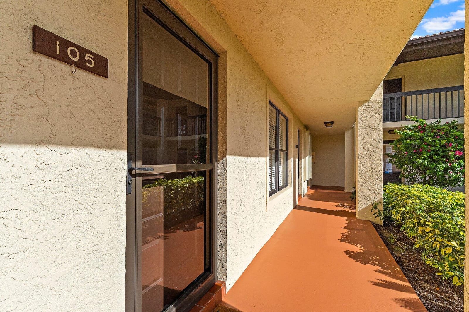 671 SW South River Drive 105 — photo 6
