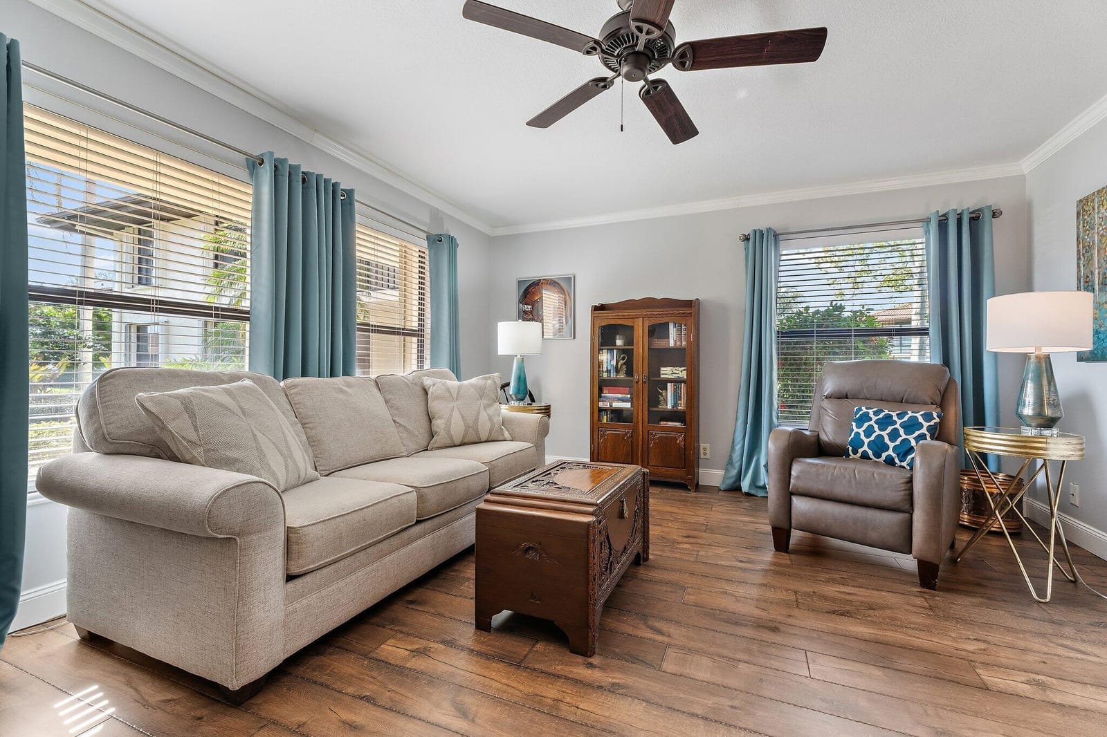 671 SW South River Drive 105 — photo 8