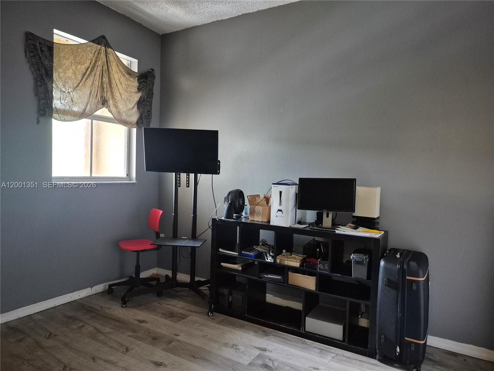 921 NE 42nd Place — photo 9