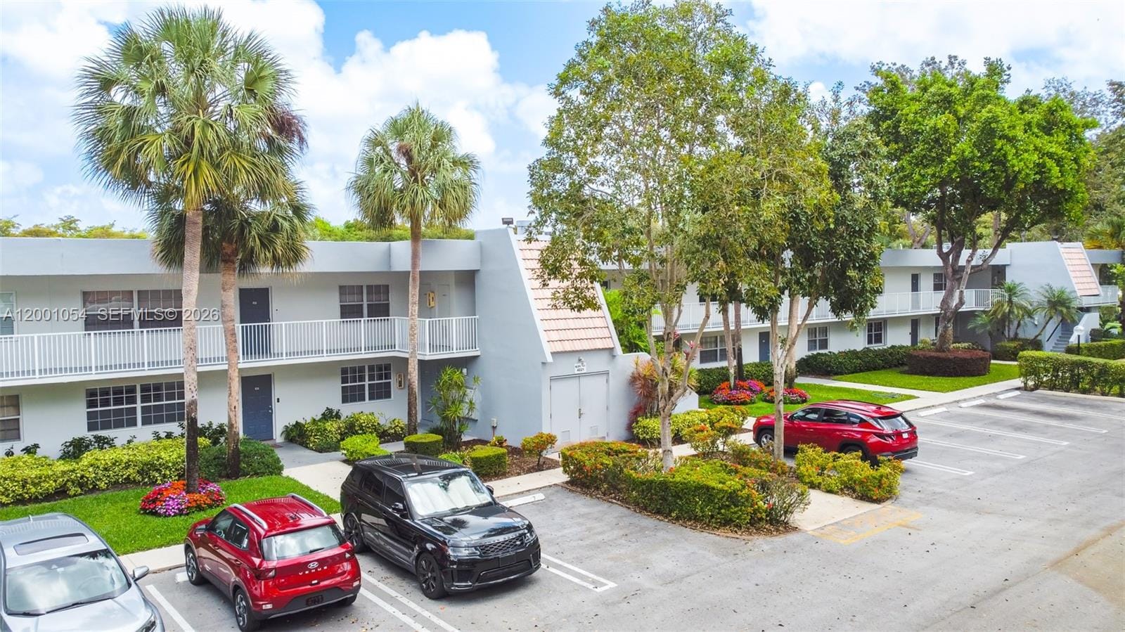 4221 W Palm Aire Drive 203 — photo 6