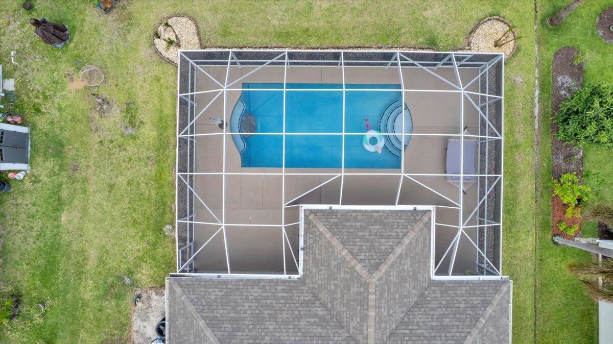 249 SE Whitmore Drive — photo 9