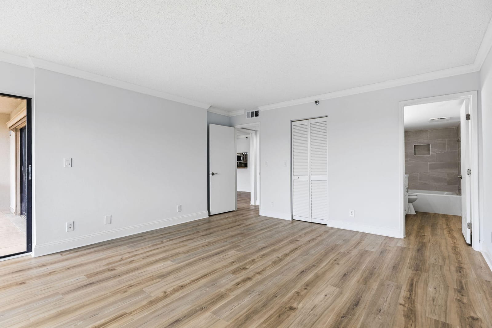 2202 S Cypress Bend Drive 503, Pompano Beach, FL 33069 photo 11