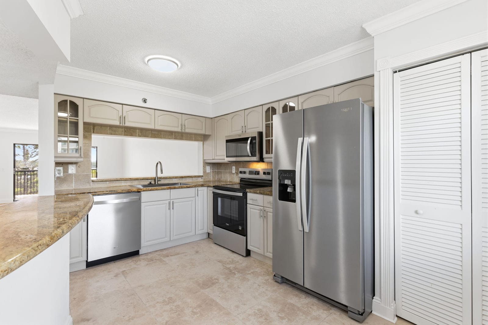 2202 S Cypress Bend Drive 503, Pompano Beach, FL 33069 photo 4