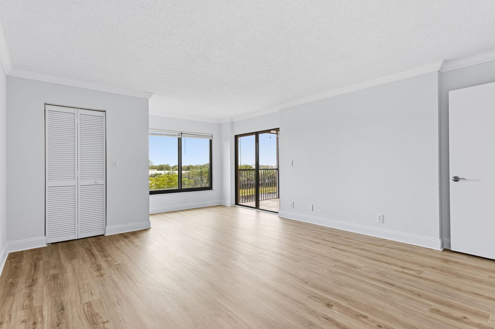 2202 S Cypress Bend Drive 503, Pompano Beach, FL 33069 photo 10