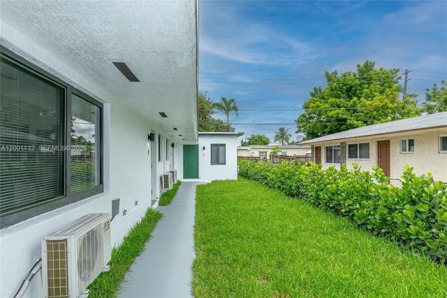 6125 SW 40th Court 4, Miramar, FL 33023
