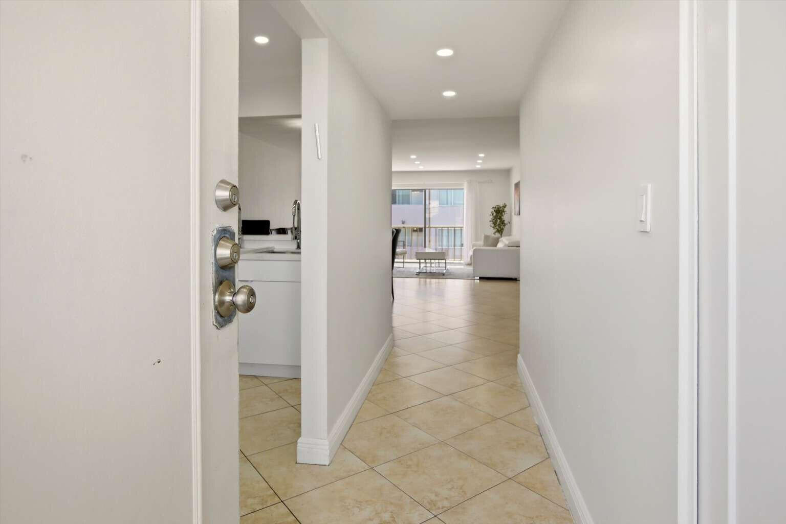 16750 NE 10th Avenue 312, North Miami Beach, FL 33162, North Miami Beach
