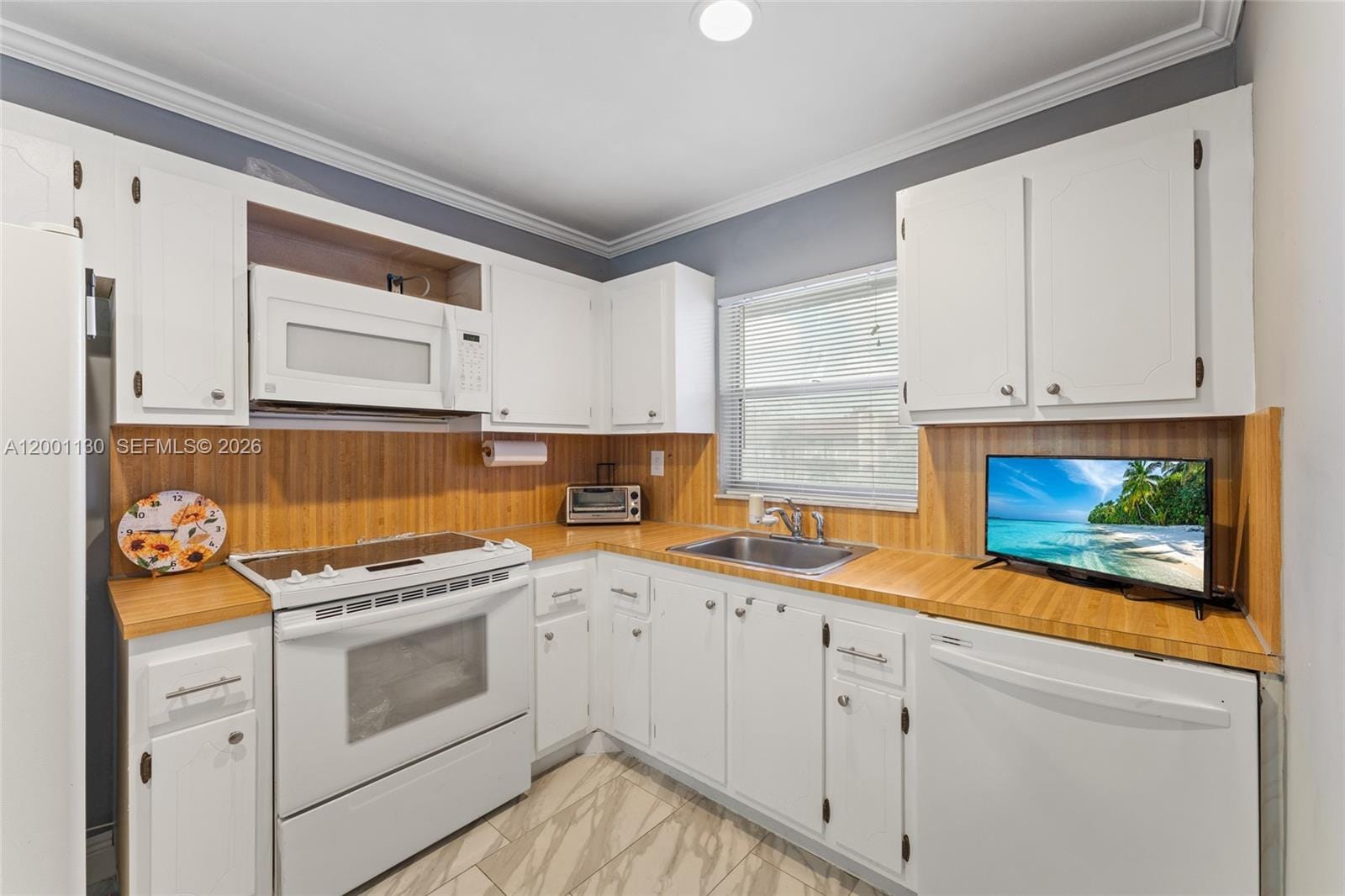 9401 Sunrise Lakes Boulevard 307 — photo 12