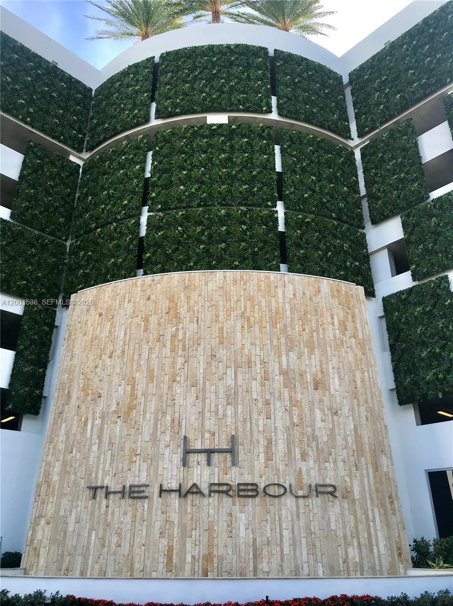 16385 Biscayne Boulevard 1902, North Miami Beach, FL 33160, North Miami Beach