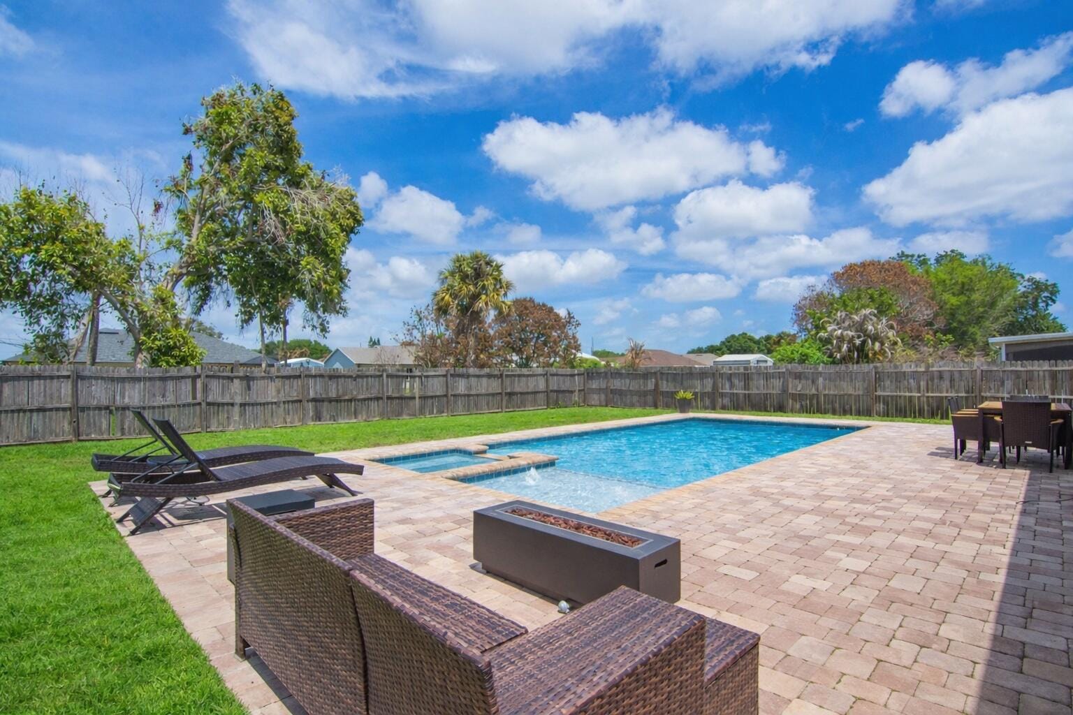 825 SW Koler Avenue, Port St. Lucie, FL 34953