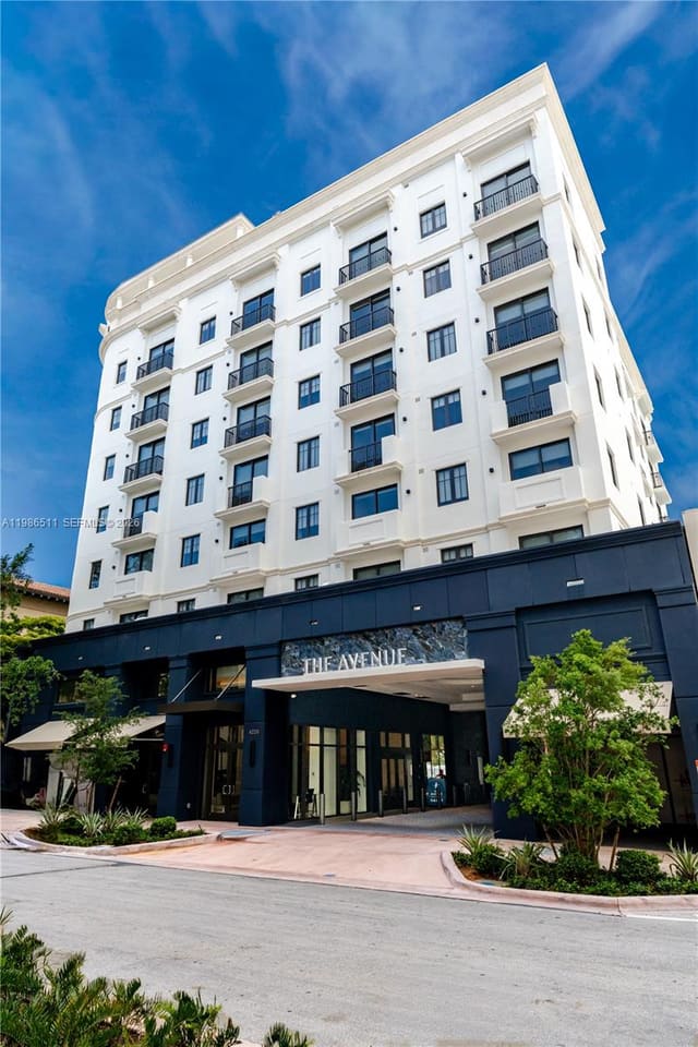 4220 Laguna Street 703, Coral Gables, FL 33146