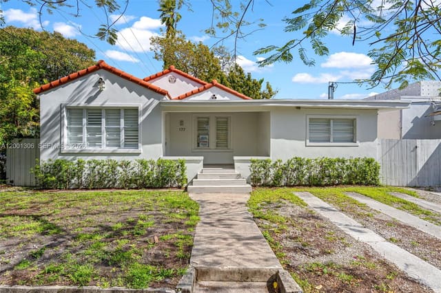 177 NE 47th Street, sold in Shadowlawn, Vero Beach, FL
